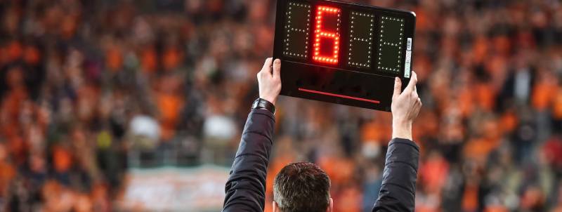 Bù Giờ Trong Cá Độ Bóng Đá - Hiểu Đúng Để Tránh Thua Oan 2 Bù giờ là gì và được tính ra sao trong cá độ bóng đá?