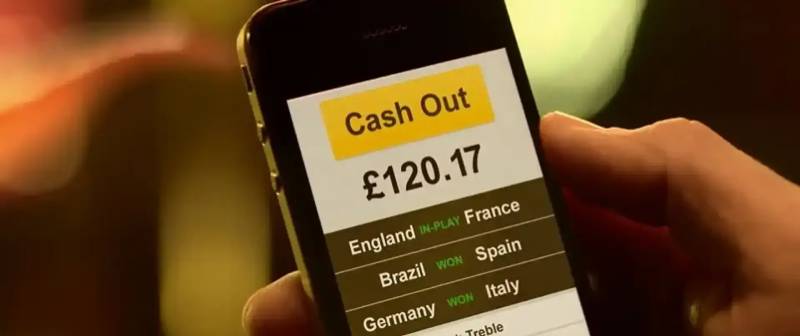 Cash Out cắt lỗ khi phân tích ban đầu sai và thế trận đi ngược dự đoán