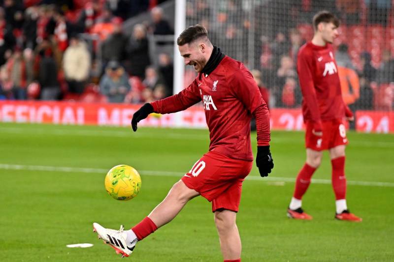 Vì sao các đội bóng luôn cần một tiền vệ kiến tạo đúng nghĩa?